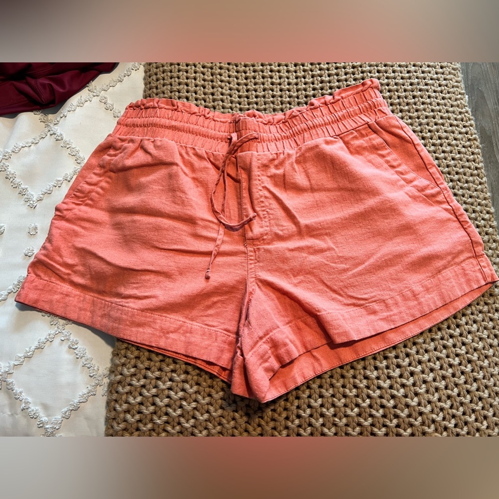 Coral shorts
